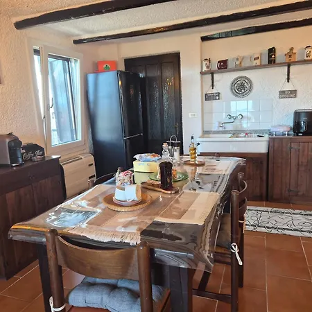 Villa Vivere Alpine Retreat - Oasi Zegna - Mountain Views - Fireplace - Private Garden *