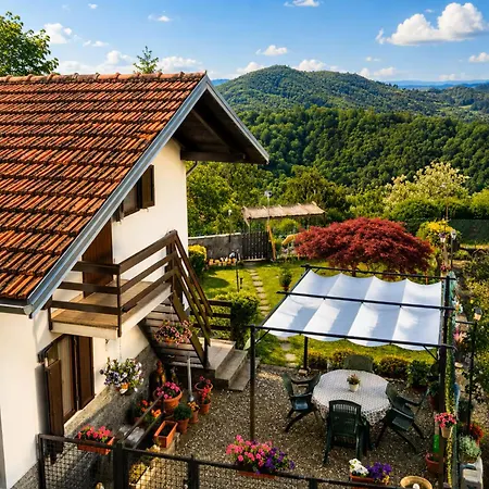 Vivere Alpine Retreat - Oasi Zegna - Mountain Views - Fireplace - Private Garden
