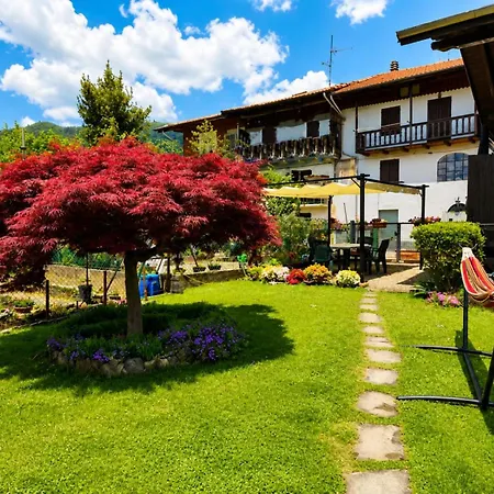Vivere Alpine Retreat - Oasi Zegna - Mountain Views - Fireplace - Private Garden فيلة *